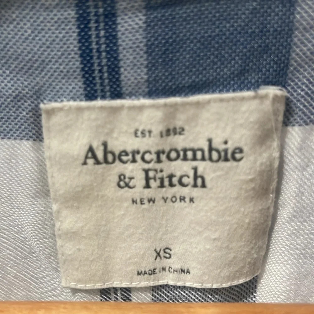 Abercrombie Fitch Button down Shirt Women's XS Blue White Plaid Long Sleeve - Picture 2 of 10